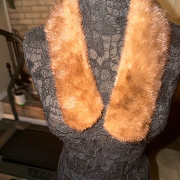 Authentic Fur collar - Picture 2 of 5